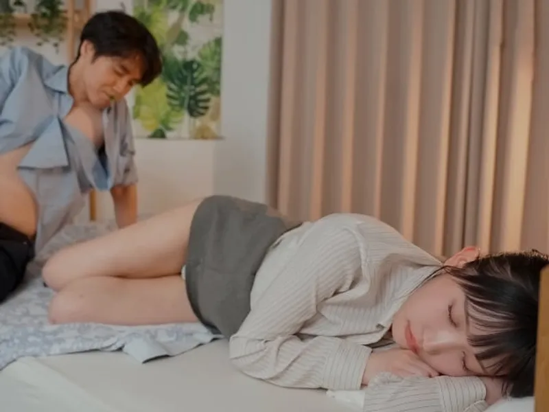 Phang đồng nghiệp nữ đáng ghét trong công ty